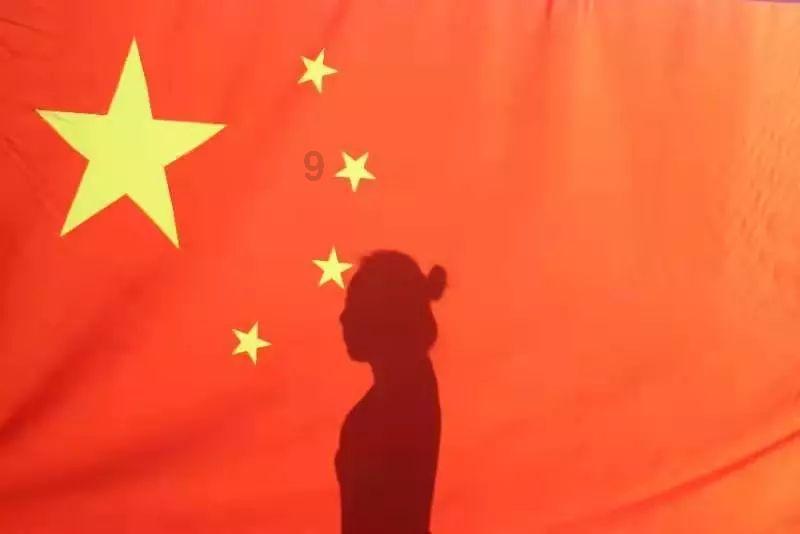 玉镯出现了白色裂纹是怎么回事?—专业有问必答平台,用心解答您的疑问